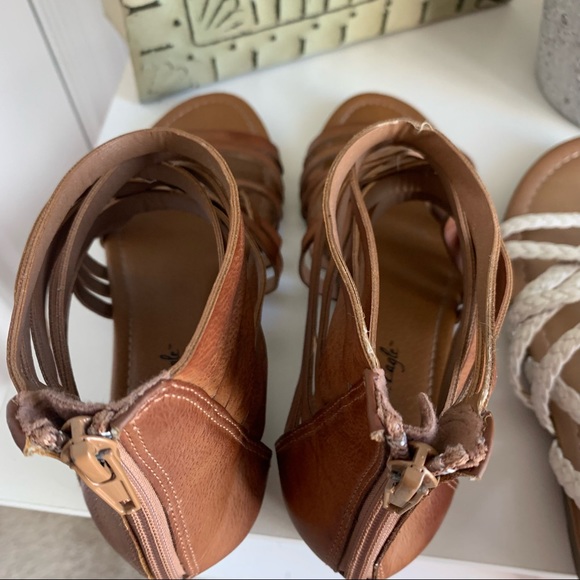 Bundle of American Eagle Strappy Sandals - Picture 14 of 16